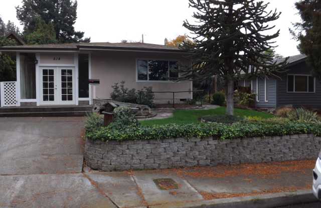3 Bed/1 Bath, - 514 West 16th Street, The Dalles, OR 97058