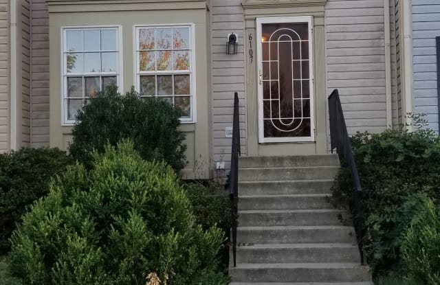 6107 W Hil Mar Cir - 6107 West Hil Mar Circle, Suitland, MD 20747