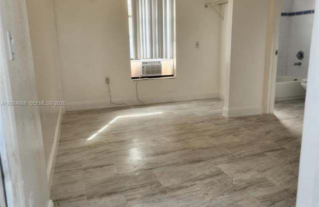 10332 SW 211th St photos photos