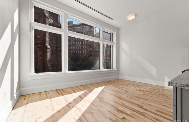 130 Pearl Gallery 3