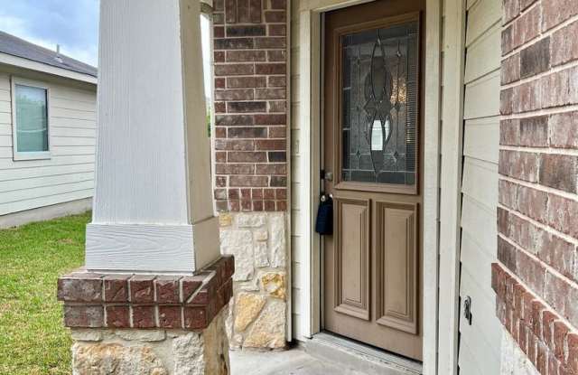 Fantastic 3/2 w/ Study/Flex Room in Cibolo ~ Conveniently located to Randolph AFB & Steele High School! Gallery 4