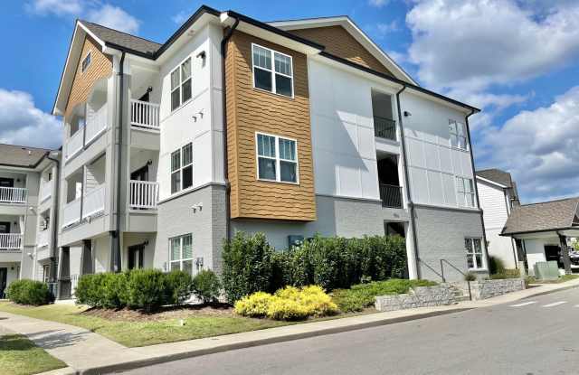 Beautiful Condo! Views  Nature from Every Window! Pet Friendly! Required Insurance  Air Filters Included! photos photos