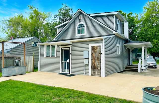 Gorgeous Kalispell home with Historical Charm Gallery 3