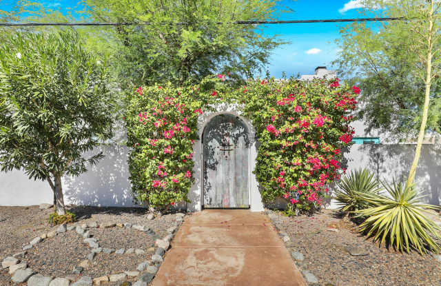 53980 Avenida Mendoza photos photos