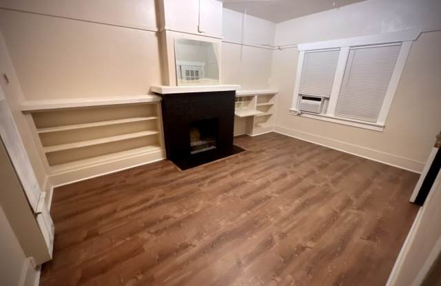 1001 East 8th Street - 1 photos photos
