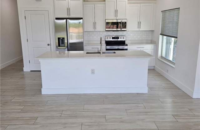 4425 SW Santa Barbara Place Gallery 3