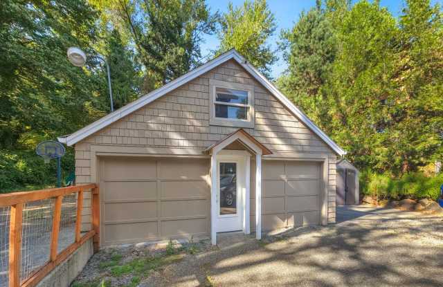 Charming Studio Near Downtown Bellevue with Washer  Dryer photos photos