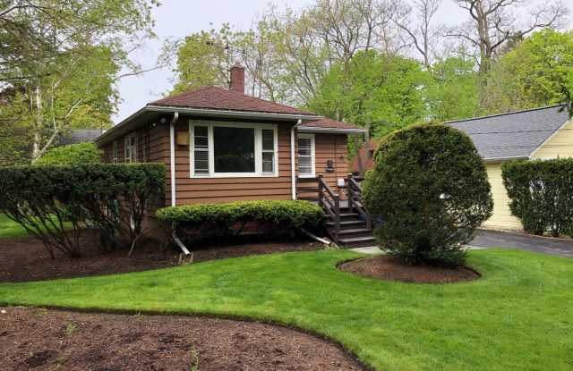 1330 Ridgewood Drive - 1330 Ridgewood Drive, Highland Park, IL 60035