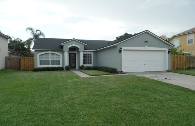 916 HYANNIS PORT DR - 916 Hyannis Port Dr, Jacksonville, FL 32225