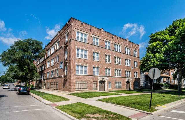 11250 S. Indiana Ave Gallery 3