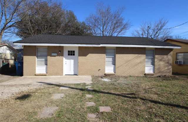 402 Jenkins Street - 402 Jenkins Street, Kaufman, TX 75142