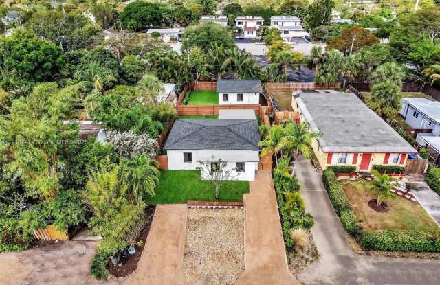 1123 NE 1st Ave photos photos