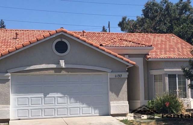 Modesto: $2600 3 bed 2 bath single story with a pool * - 1137 Gorham Avenue, Modesto, CA 95350