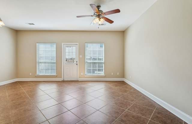 3BR/2.5BA Townhome — Garage + Backyard — Great Schools Gallery 4