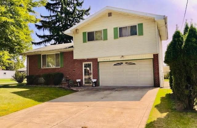 17712 Lotus Dr - 17712 Lotus Drive, Cleveland, OH 44128