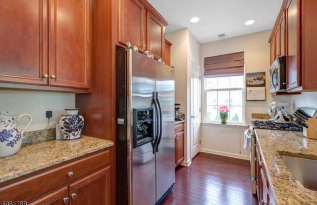 1308 Meadow Brook Ct Gallery 3