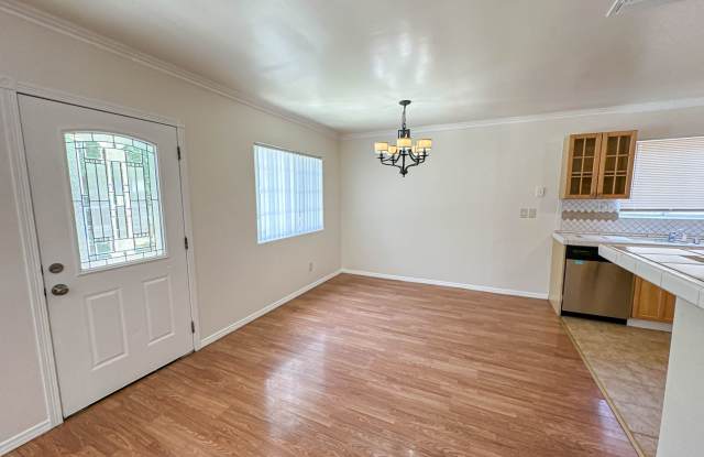 Charming Reseda 4 Bedroom PLUS Office for Rent! Gallery 4