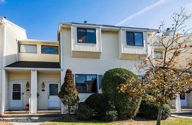 314 Middlewood Road - 314 Middlewood Road, Monmouth County, NJ 07748