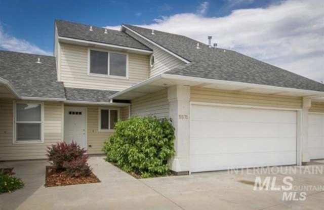 Townhome Columbia Village – Close to Everything Boise Offers - 5571 South Adonis Place, Boise, ID 83716