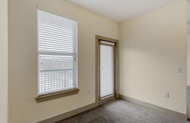 McKinney Pointe Gallery 4