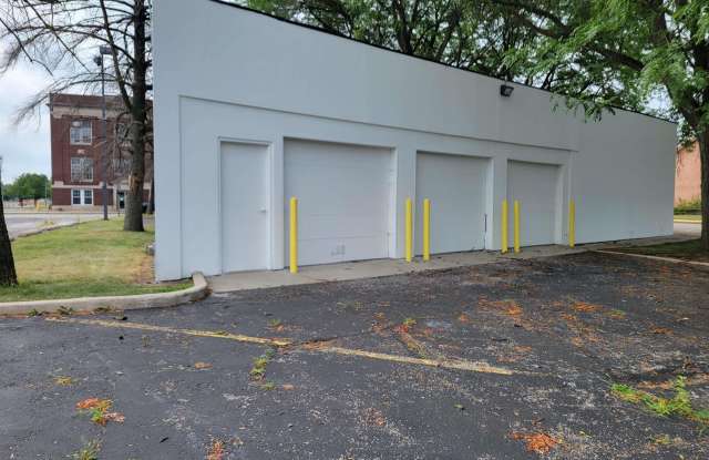 228 W Marion Street Gallery 2