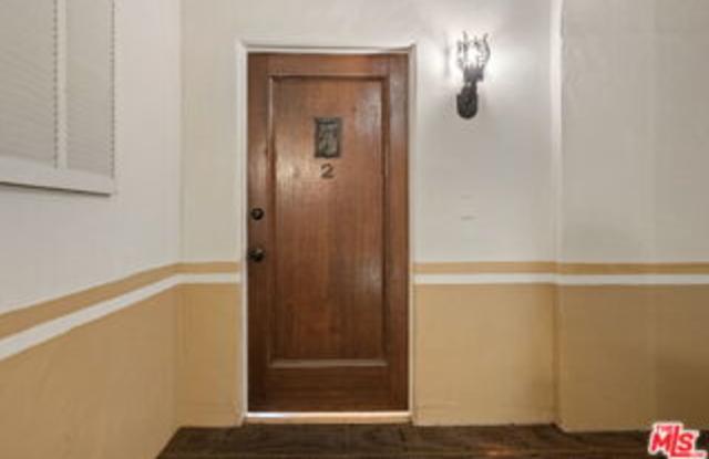 1345 Hayworth Avenue Gallery 2