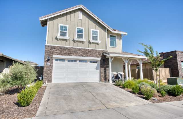 3051 Banano Wy Gallery 1