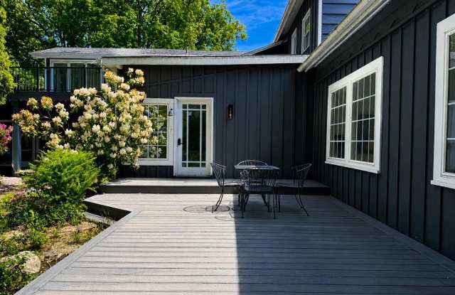 15300 Red Arrow Highway Gallery 1