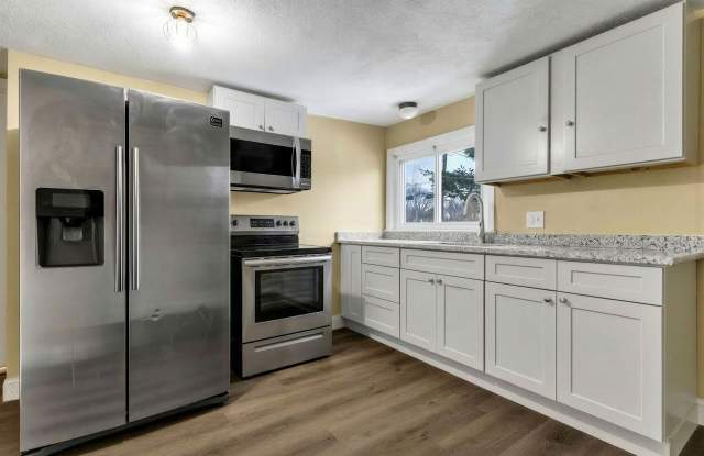 24 Whipple Ave photos photos