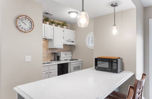 2124 Old Pond Lane unit: 2124 photos photos