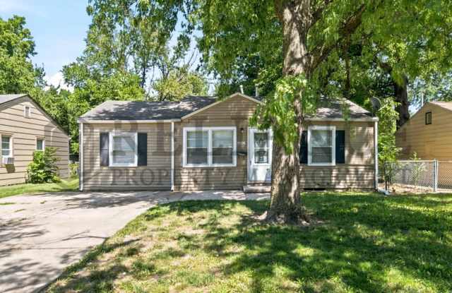1126 Silverdale Court photos photos