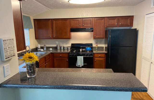 Chatsworth Apartments Gallery 3
