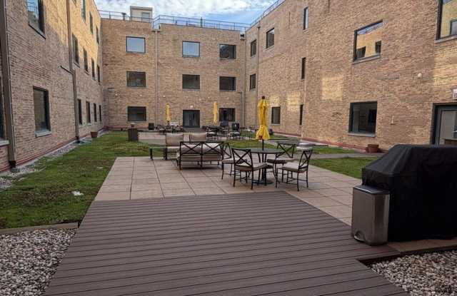 2100 N Racine Avenue Gallery 3