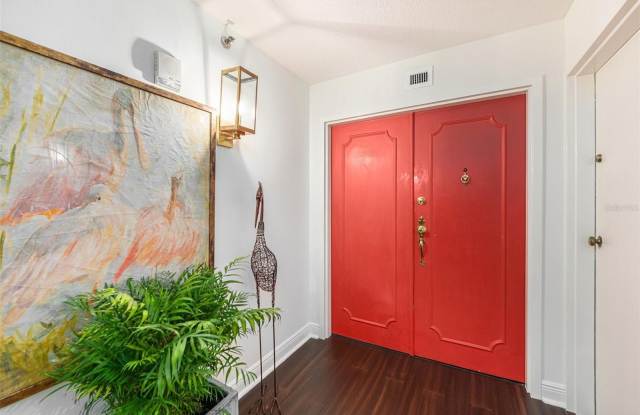 3301 BAYSHORE Boulevard Gallery 3