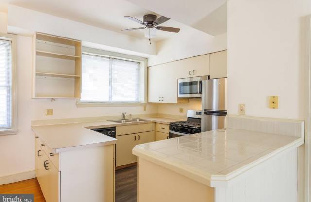 Overbrook Court Apartments photos photos