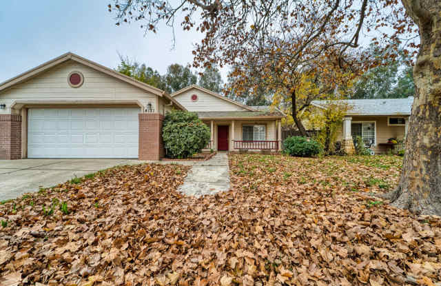 Olivehurst Living: 4 Beds, 2 Baths with Easy Commuting photos photos