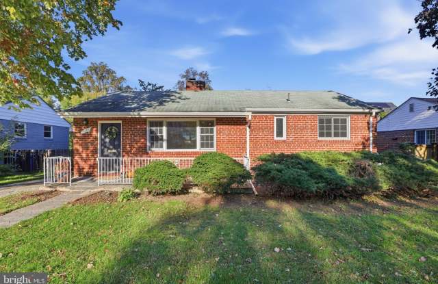 2543 N GREENBRIER Street Gallery 1