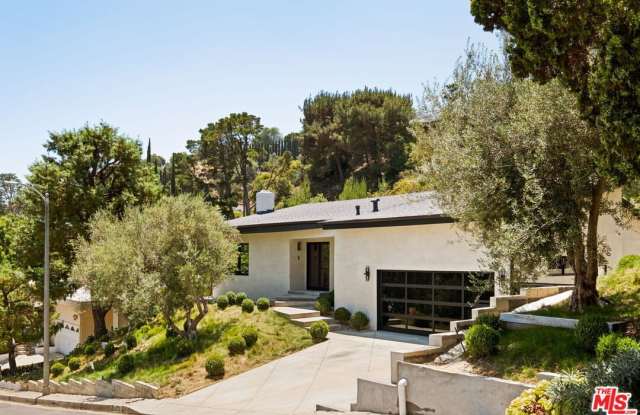 8628 Edwin Dr photos photos