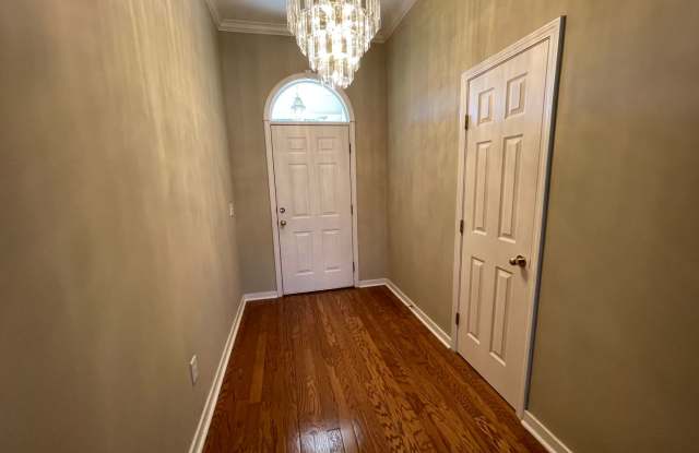 4 Bedroom 2 Bath Home in Clinton for RENT! Gallery 3