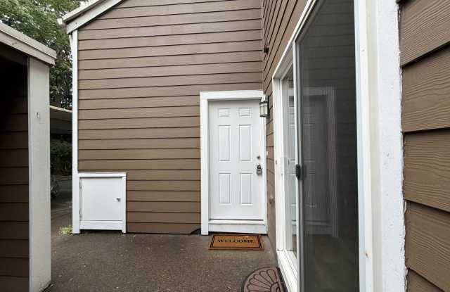 Beautiful West Linn Home with Dual Outdoor Patios, Bright Open Living Spaces & Outdoor Recreation Just Steps Away Gallery 4