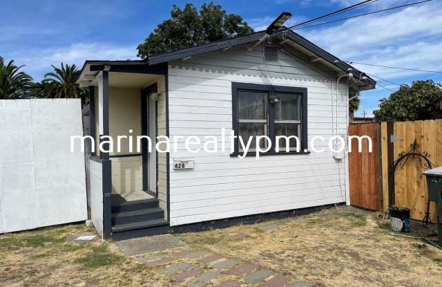 Welcome home to this 1 Bedroom 1 bath cozy cottage photos photos