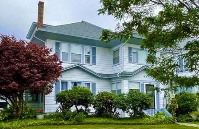 24 Somerset unit: 2 photos photos