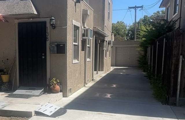 Delightful 2 Bedroom 1.5 Bath home Gallery 2