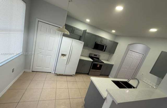 10906 SW 243rd Ln photos photos