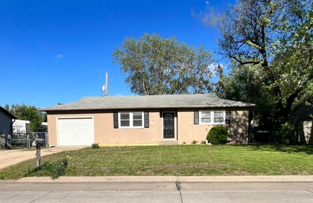 Lovely Home ~ Fenced Yard photos photos