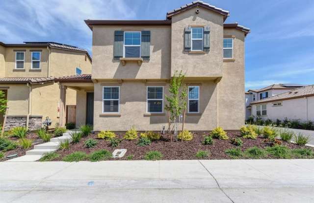 Available Now! - 9911 Del Surf Ln, Elk Grove - 4Bx3B Gallery 1