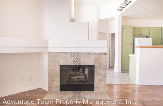 5590 Renaissance Ave #1 Gallery 4
