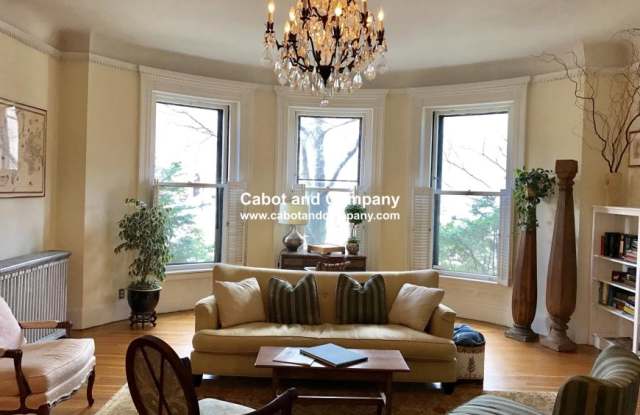 290 Commonwealth Ave. photos photos