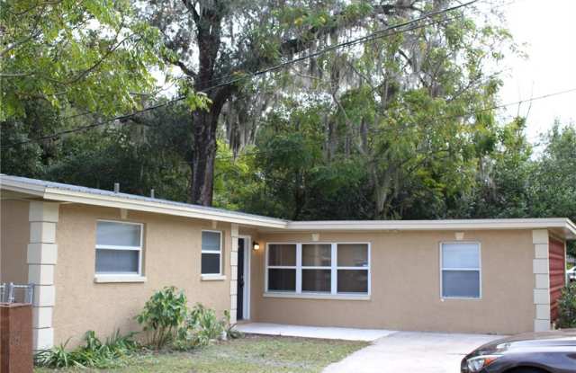 630 S PARK AVENUE - 630 South Park Avenue, Orange City, FL 32763