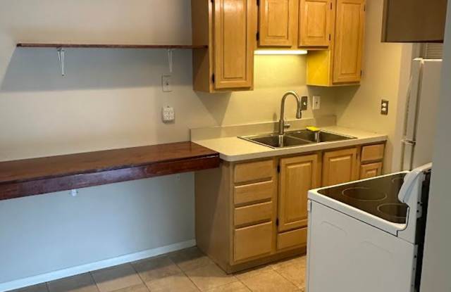 This wonderful 1 Bedroom 1 Bath condo Located just off Lyndale and W 24th St in Uptown, steps from The Red Dragon Restaurant and The Lowry area is waiting for you to call home! - 2212 Aldrich Avenue South, Minneapolis, MN 55405